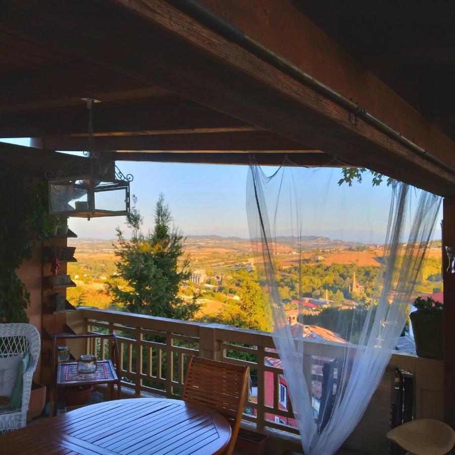 Ferienwohnung La Terrazza Sul Monferrato Ozzano Monferrato Exterior foto