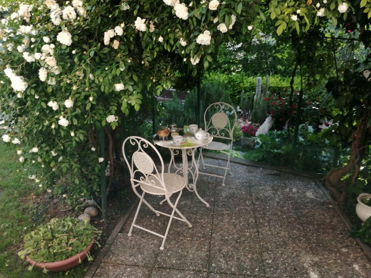 Ferienwohnung La Terrazza Sul Monferrato Ozzano Monferrato Exterior foto