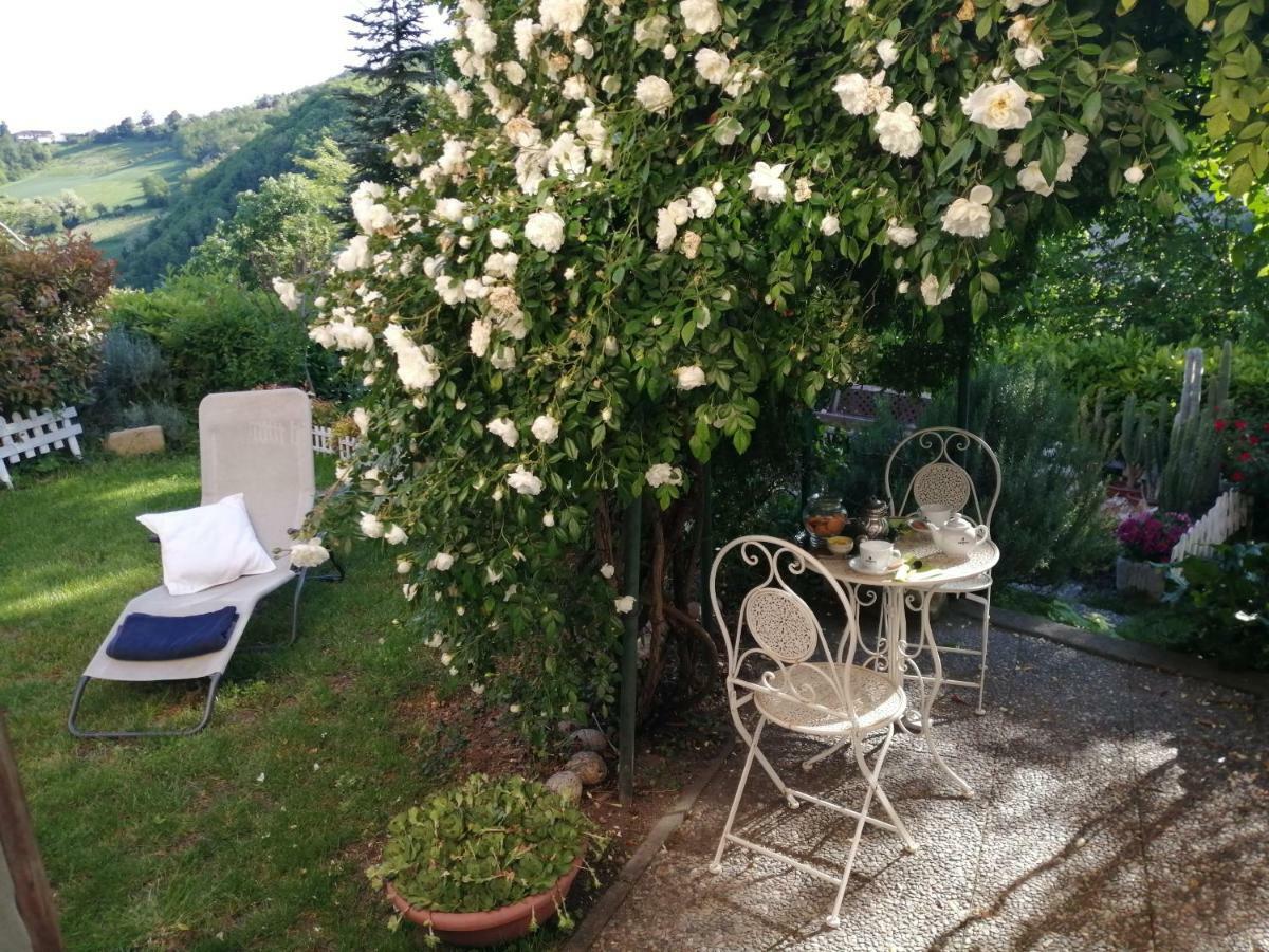 Ferienwohnung La Terrazza Sul Monferrato Ozzano Monferrato Exterior foto